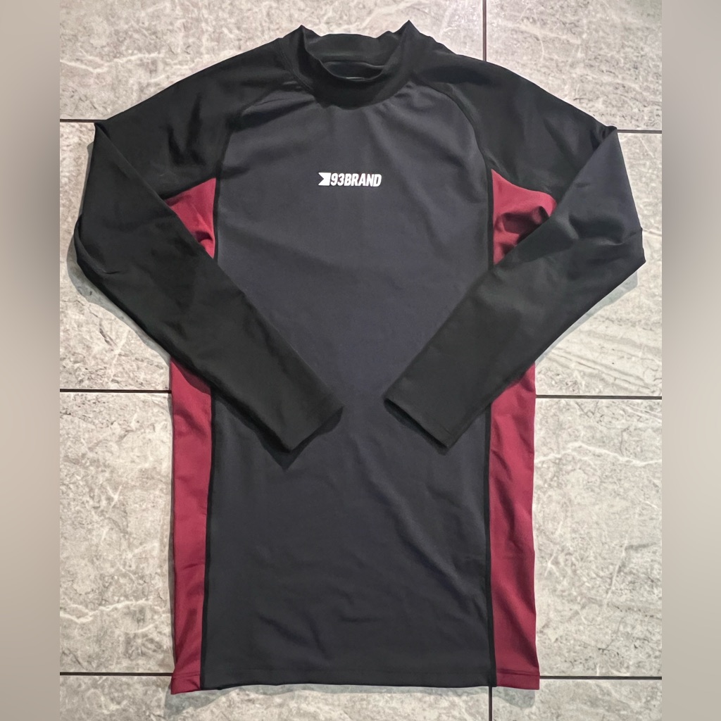 93 Brand Mens Maroon Black Nylonpoly Blend Long Sleeve Compression Rash Shirt M